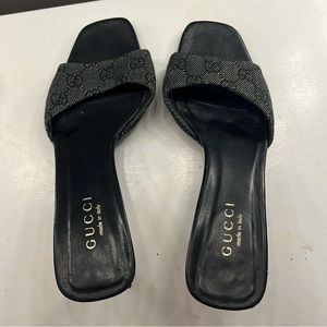 Vintage Gucci kitten heels